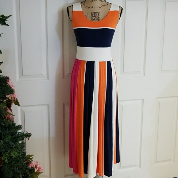 Neiman Marcus Dresses & Skirts - Neiman Marcus Dress